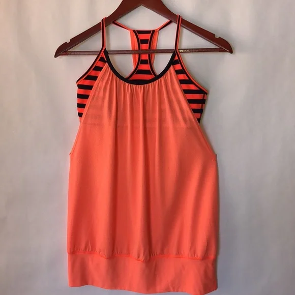 Lululemon no limits tank size 6 - Picture 5 of 12